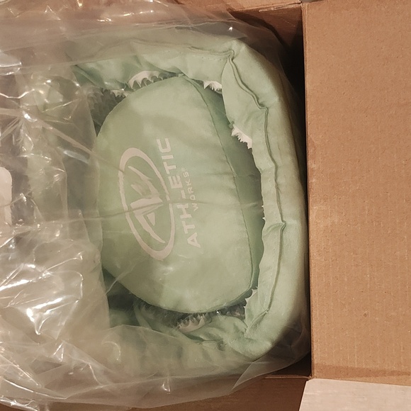 ACUPRESSURE MAT AND PILLOW - Picture 8 of 12